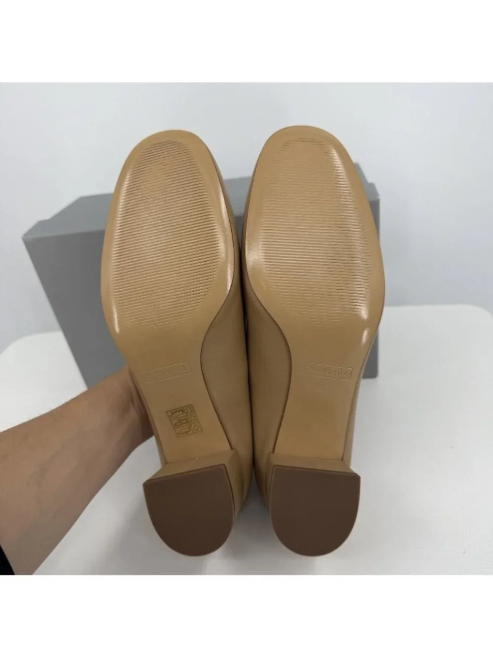 Everlane Italian Leather Day Heel Light Taupe 8.5 Women's Elastic Back Comfort